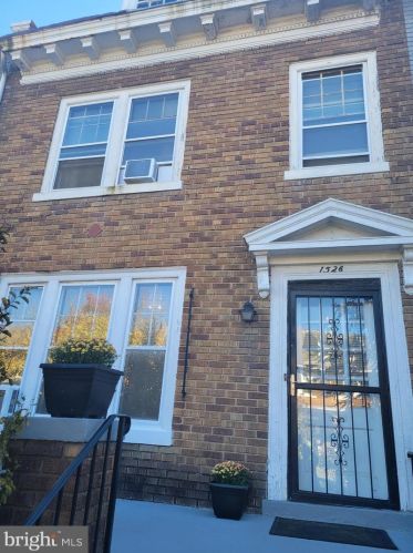 1526 Spring Pl, Washington, DC 20010-1208