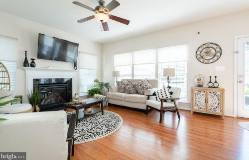 179 Colonial Dr, Charles Town WV  25414-4498 exterior