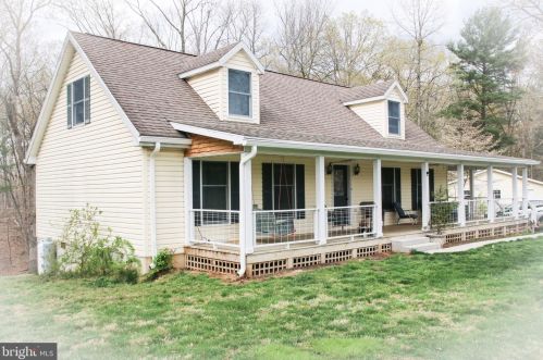 559 Tilhance Rd, Hedgesville, WV 25427-5186
