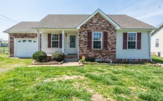 3446 Kingfisher Dr, Clarksville, TN 37042-1520
