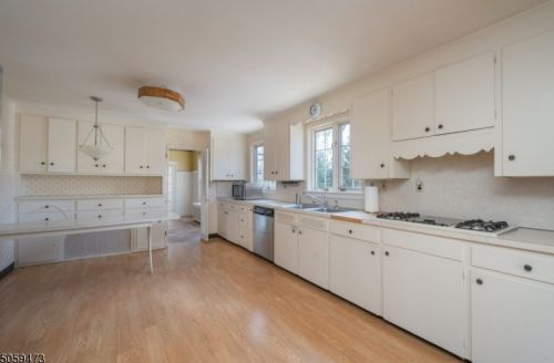 95 Ball Rd, Mountain Lakes NJ  07046-1624 exterior