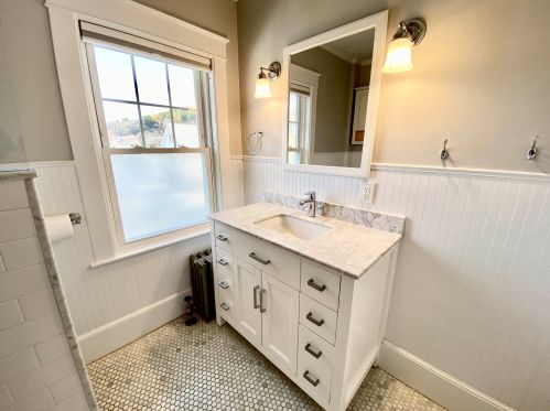 69 Hill St, Dover NH  03820-3139 exterior