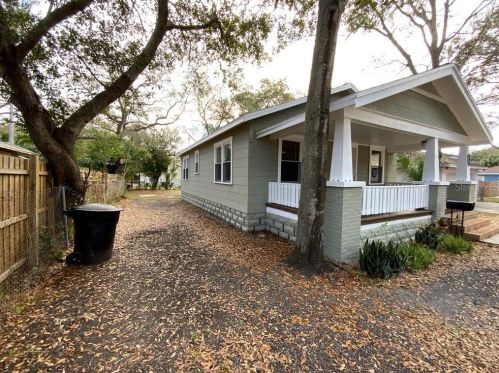 2110 10th St, Saint Petersburg, FL 33705-2902