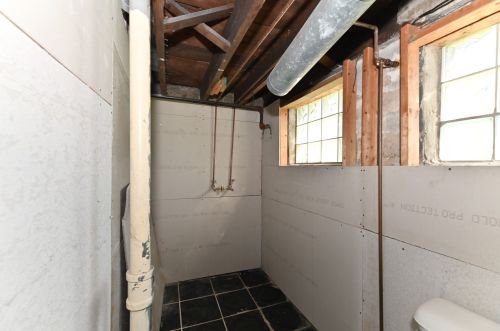 1218 35, Milwaukee WI 53215-1433 exterior