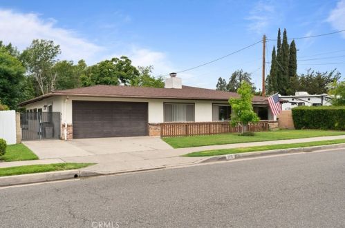 372 Magnolia St, Orange, CA 92866-1213