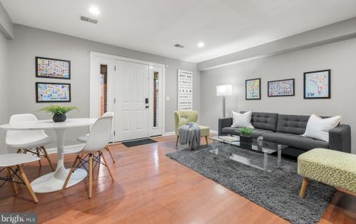 1159 5th St, Washington, DC 20001-3605