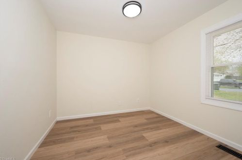 2601 Daye Dr, Greensboro NC  27406-6205 exterior