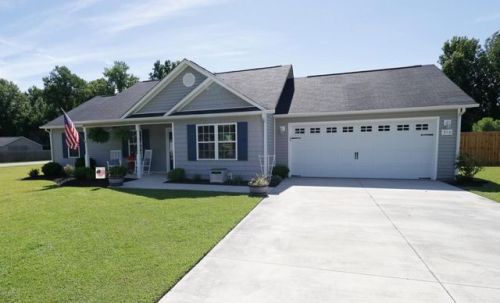 310 Reid Ct, Jacksonville NC  28540-6216 exterior