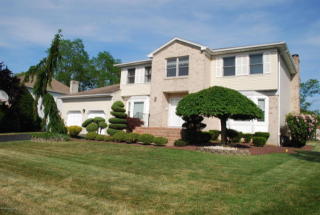 55 Amagansett Dr, Morganville, NJ 07751-1182