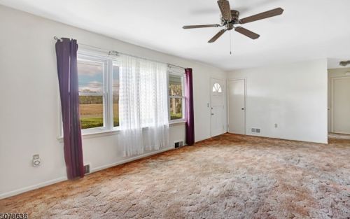 205 Sarepta Rd, Belvidere NJ  07823-2624 exterior