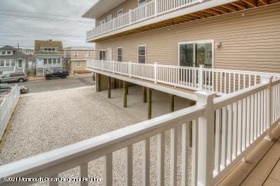 227 Hamilton Ave, Pelican Island NJ  08751-2346 exterior