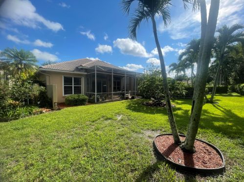 7110 Veneto Dr, Boynton Beach FL  33437-3741 exterior