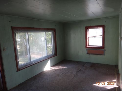 101 Bend Rd, New Wilmington, PA 16142-1805