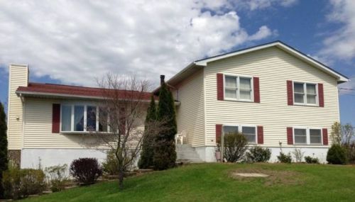 26 Pleasant View Dr, Marlborough, NY 12542-5219