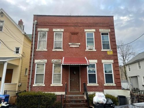 11 Harrison St, Mount Vernon, NY 10550-3647