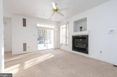 807 Dresher Woods Dr, Dresher PA  19025-1528 exterior