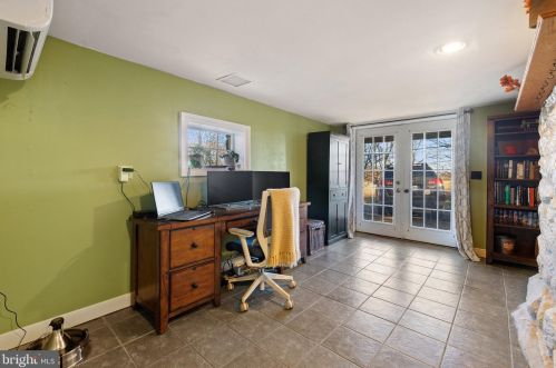 39580 Lovettsville Rd, Lovettsville VA  20180-2008 exterior