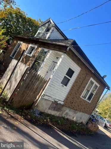 382 Union Aly, Pottstown, PA 19464-7642