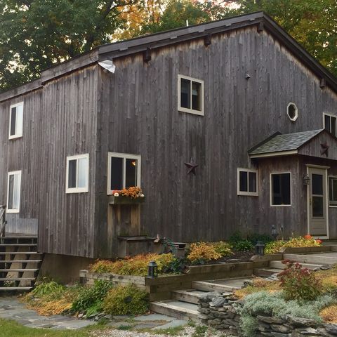 203 Ridge Rd, North Shaftsbury, VT 05262-9203