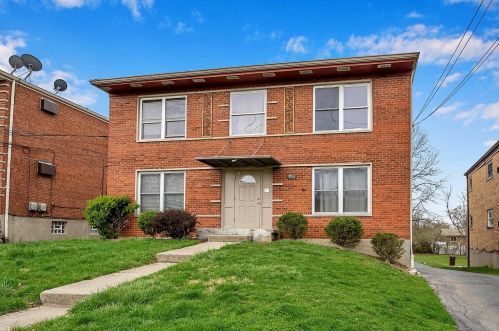 8373 Cottonwood Dr, Cincinnati, OH 45231-5924