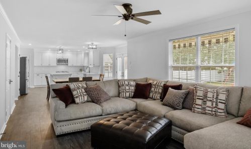 17 Hillside Ln, Berlin Boro NJ  08009-1703 exterior