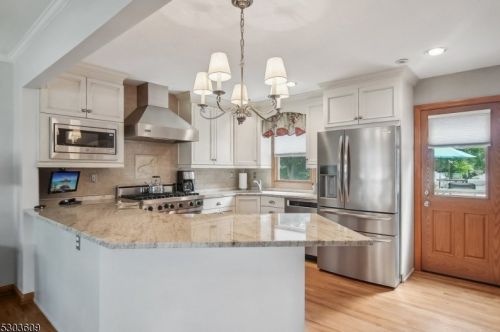 1504 Pine Grove Ave, Westfield NJ  07090-2225 exterior