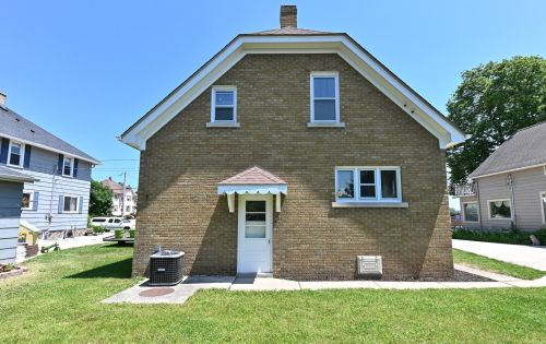 213 Butler St, Random Lake WI  53075-1711 exterior