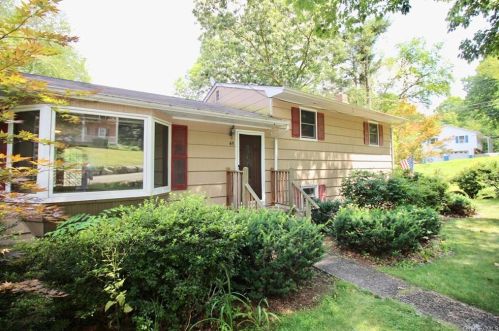 45 Nursery Rd, Tuxedo Park, NY 10987-4452