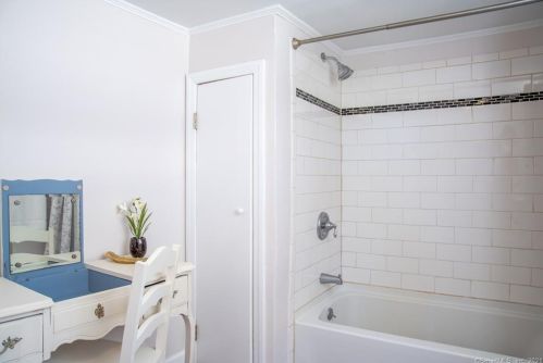 10 Beech St, Danbury CT  06810-5719 exterior