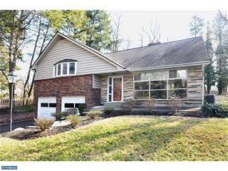 19 Laburnum Ln, Wyncote, PA 19095-1608