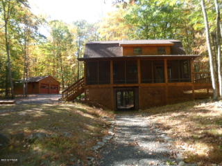 1020 Wintergreen Ct, Hawley PA  18428-8329 exterior