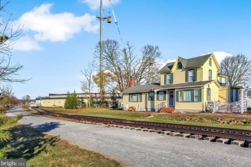 127 Front St, Tolna, PA 17349-7935