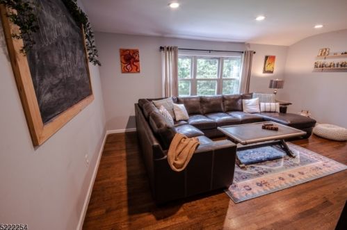 14 Jackie Dr, Hackettstown NJ  07840-5628 exterior