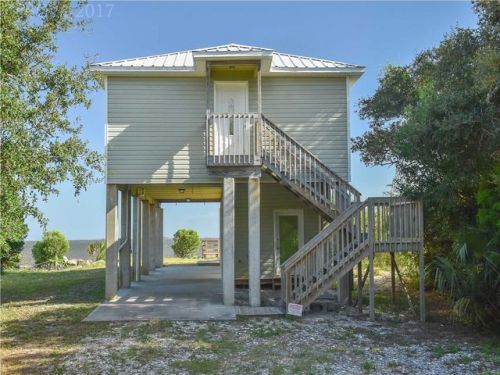 2742 Hwy 98, Carrabelle FL  32322-2226 exterior