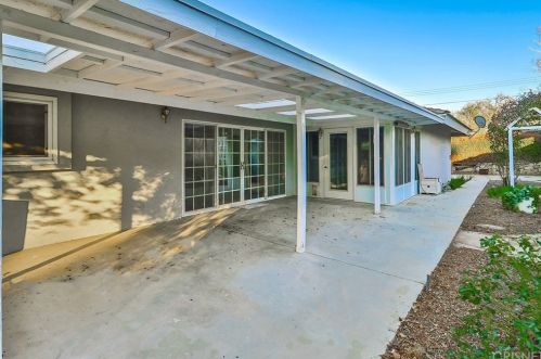 1229 Carmel Dr, Simi Valley CA 93065-4118 exterior