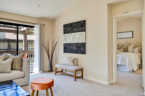 41 Fountain Grove Cir, Fairfield CA  94558-2483 exterior