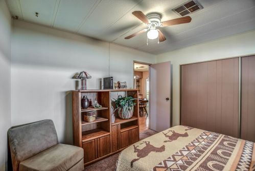 25403 Wyoming Ave, Chandler AZ  85248-6460 exterior