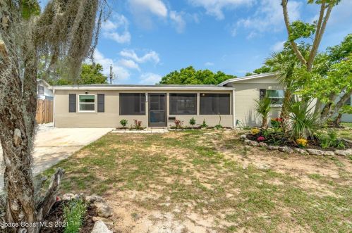 4785 Key Largo Dr, Titusville FL  32780-6929 exterior