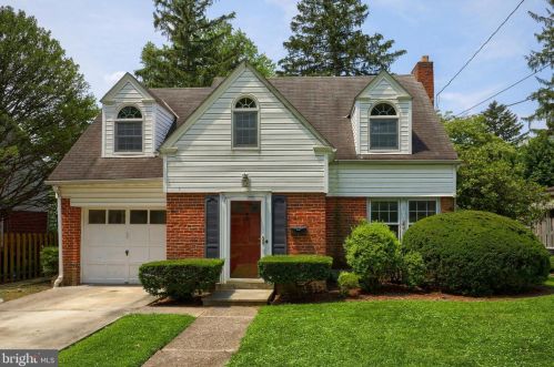 112 30th St, Camp Hill, PA 17011-2908