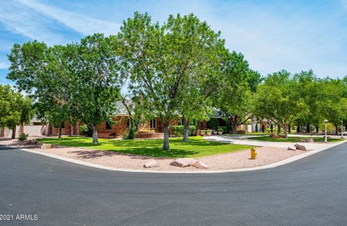 902 Juanita Ave, Gilbert, AZ 85234-3524