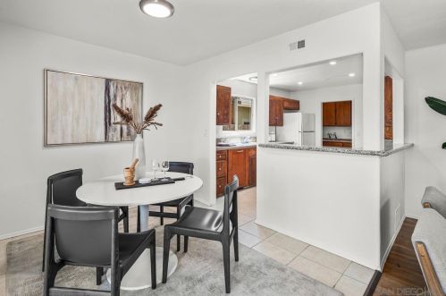 6227 Buisson St, San Diego CA 92122-2246 exterior