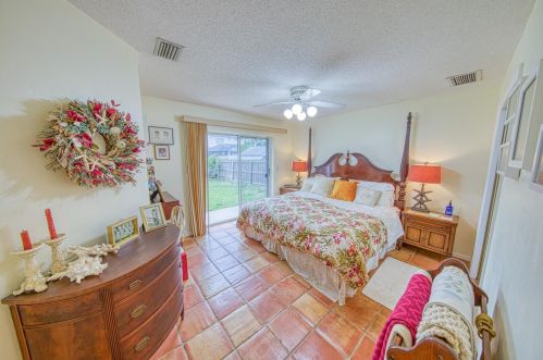 47 Tina Maria Cir, Daytona Beach FL  32127-7029 exterior