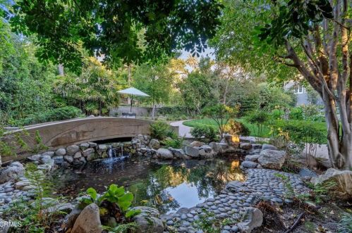 1637 Vly Vw Rd, Glendale CA  91202-1330 exterior