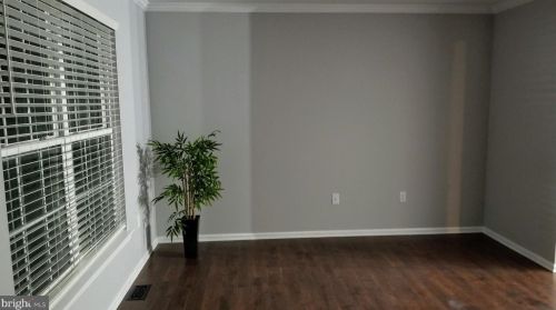 160 Ivy Ln, Zieglerville, PA 19492-9722