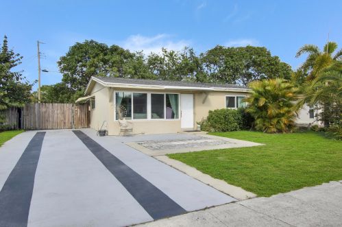 11845 Dahlia Dr, West Palm Beach, FL 33411-7615