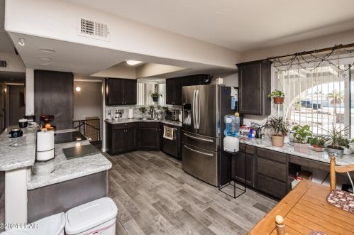 3497 Lasser Ln, Lake Havasu City, AZ 86406-6338