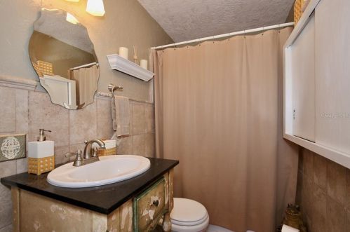 738 Edgewater Dr, Orlando FL 32804-6890 exterior