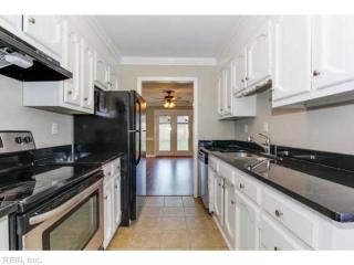 5738 Rivermill Cir, Portsmouth, VA 23703-1564