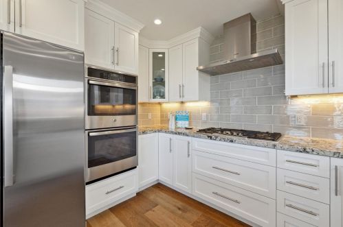 1276 Encina Dr, Millbrae CA 94030-2839 exterior