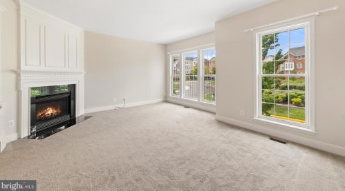 14631 Weeburn Way, Woodbridge VA  22191-4043 exterior